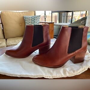 Nisolo Chestnut Leather Ankle Booties